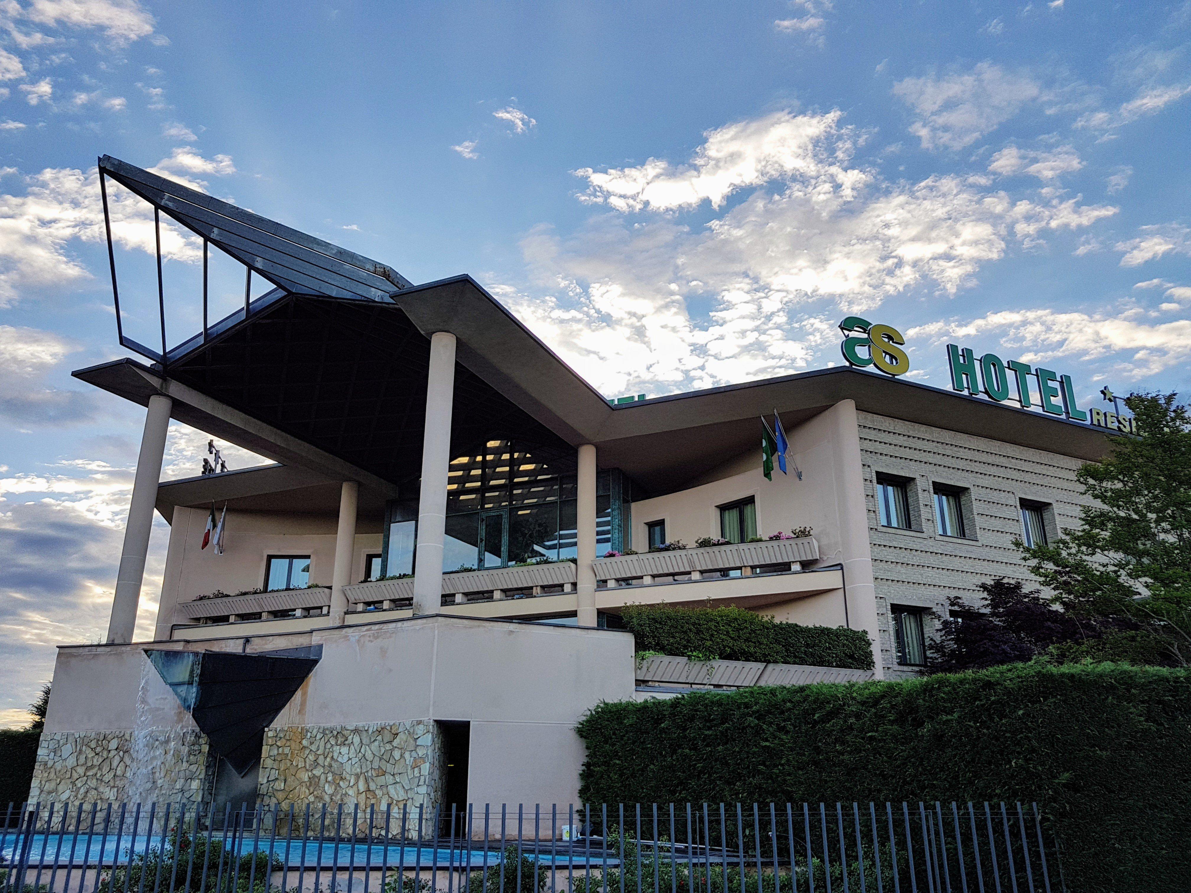 As Hotel Cambiago Exterior foto