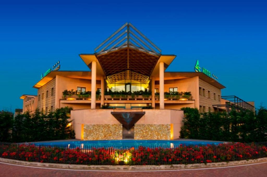 As Hotel Cambiago Exterior foto